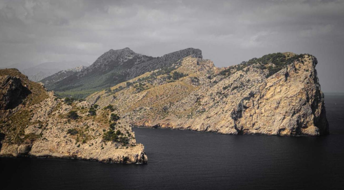 酷信170实名账号:保护个人权利和实名制的挑战